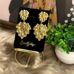 CC Boutique Elegant Gold Drop Earrings